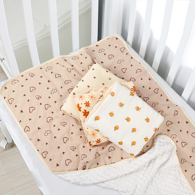 Crepe Fabric Printed Dot Pattern Fleece Blanket