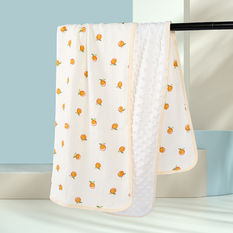 Crepe Fabric Printed Dot Pattern Fleece Blanket