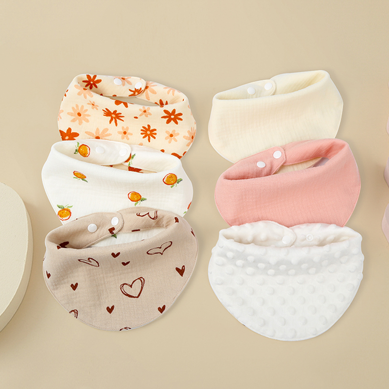 Dot Velvet Triangle Bib Dot Velvet Triangle Bib