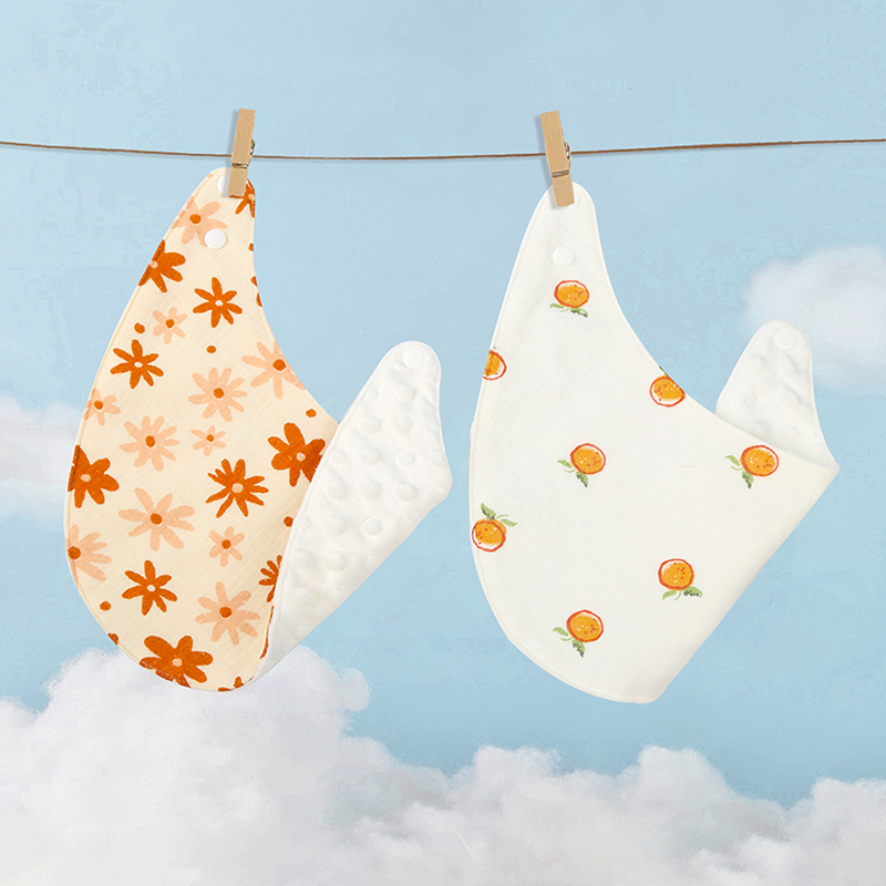 Dot Velvet Triangle Bib Dot Velvet Triangle Bib