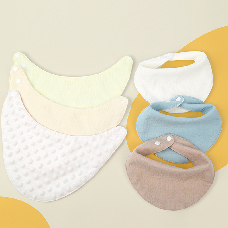 Dot Velvet Triangle Bib Dot Velvet Triangle Bib