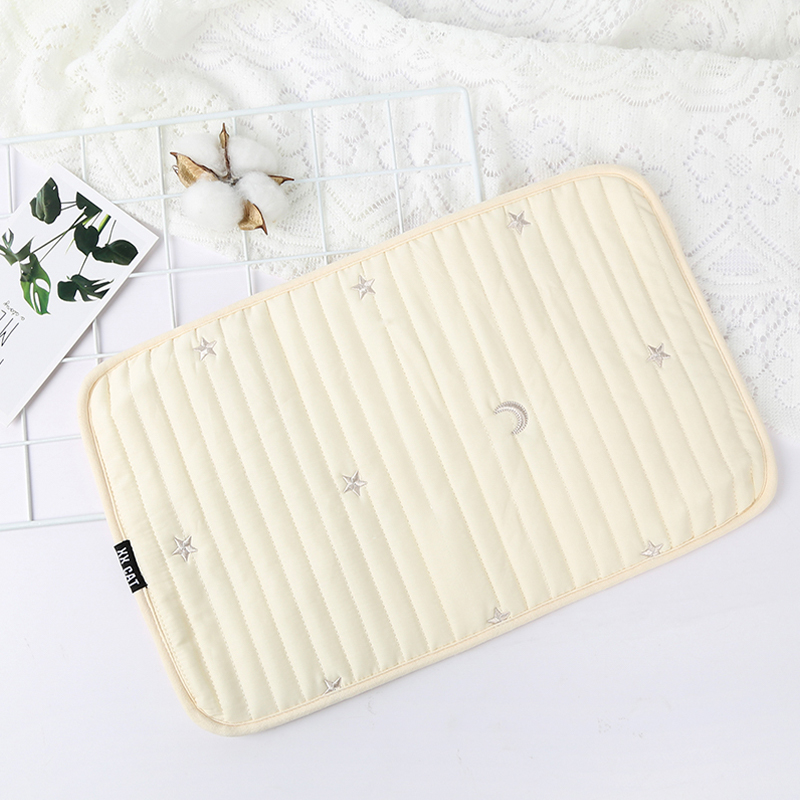 Double-Sided Use Dot Velvet Pillow Double-Sided Use Dot Velvet Pillow