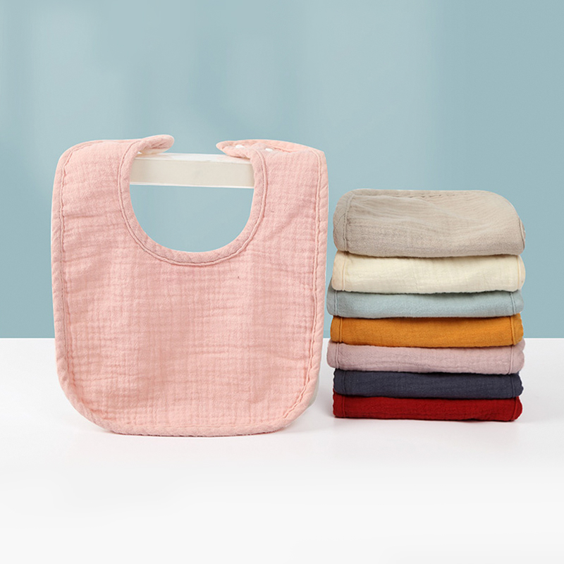 U-shaped Dot Velvet Bib（Matching Color Edging）