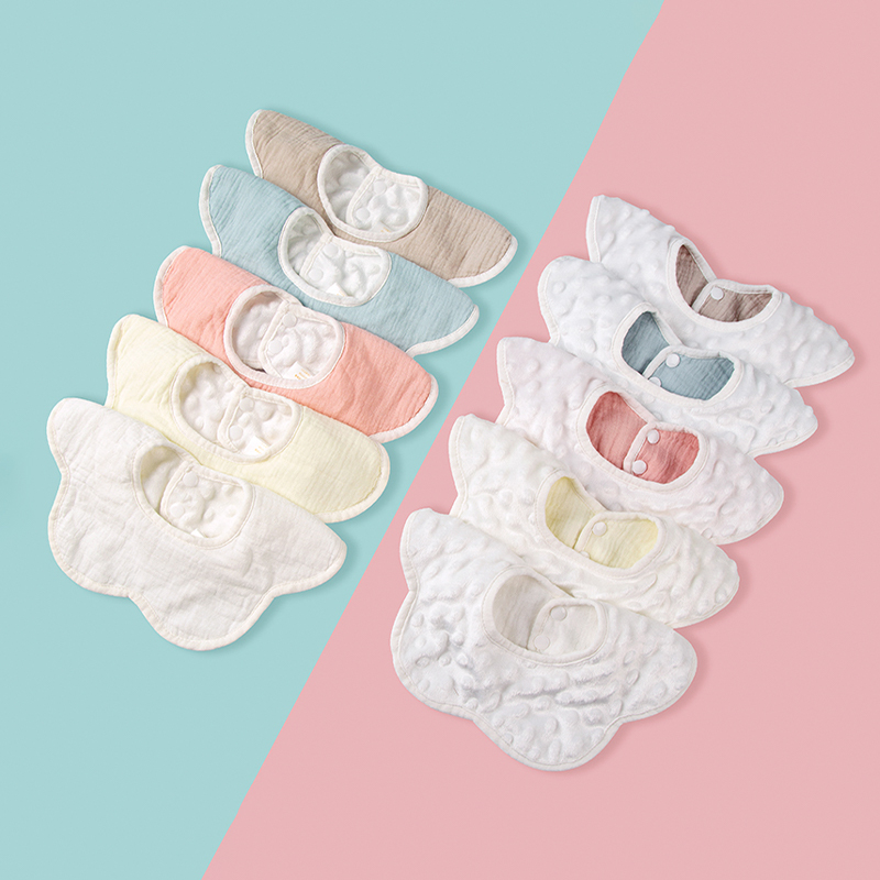 Dot Velvet Petal Bib（Piping In Same Color)