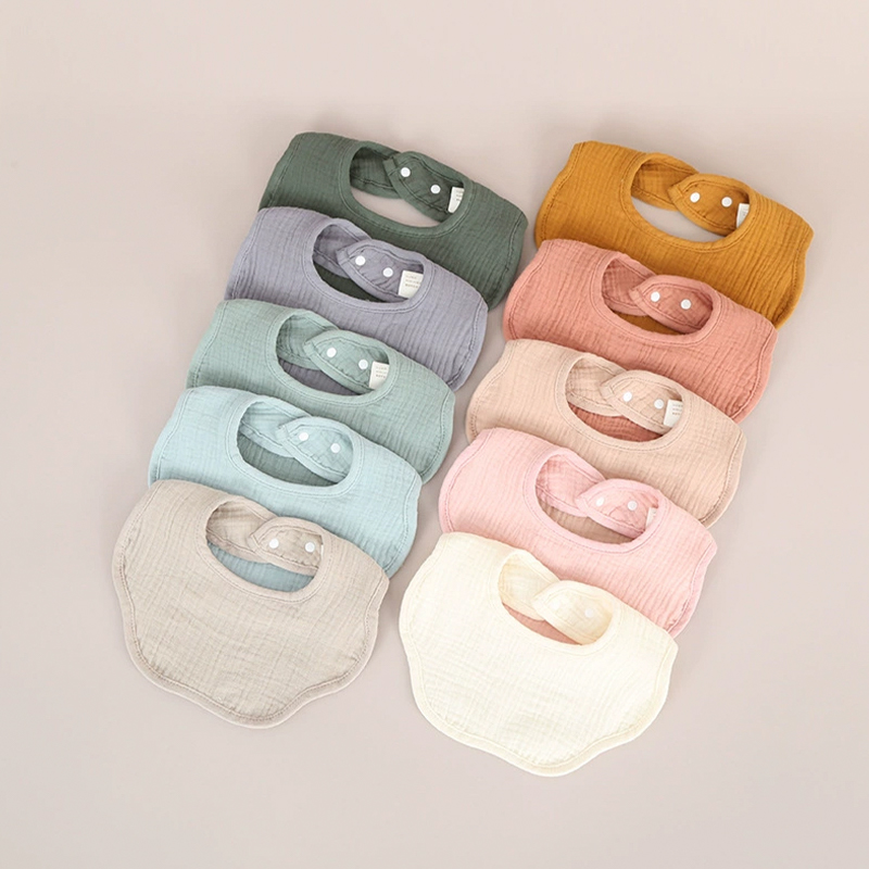 Muslin Flower Bib（Piping In Same Color)