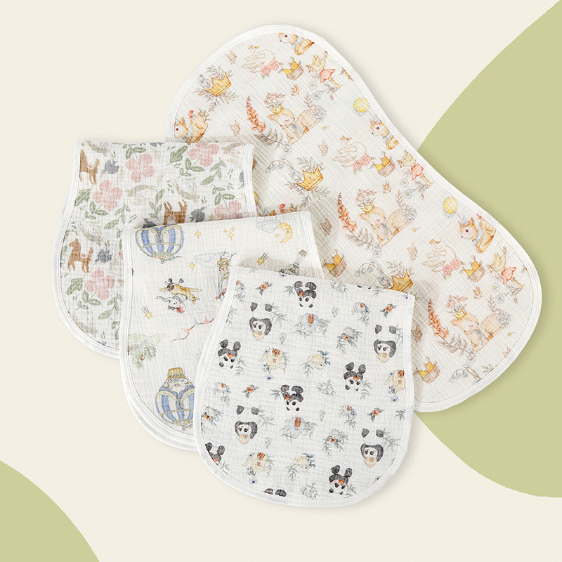 Double-Arc Crinkle Burp Cloth