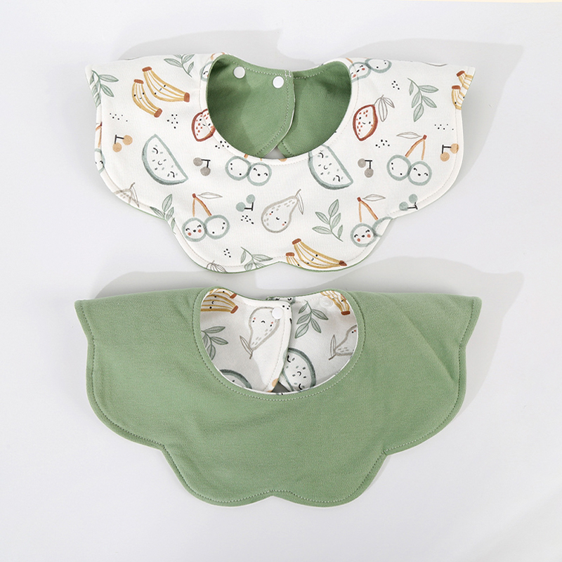 Knitted Waterproof Petal Bib