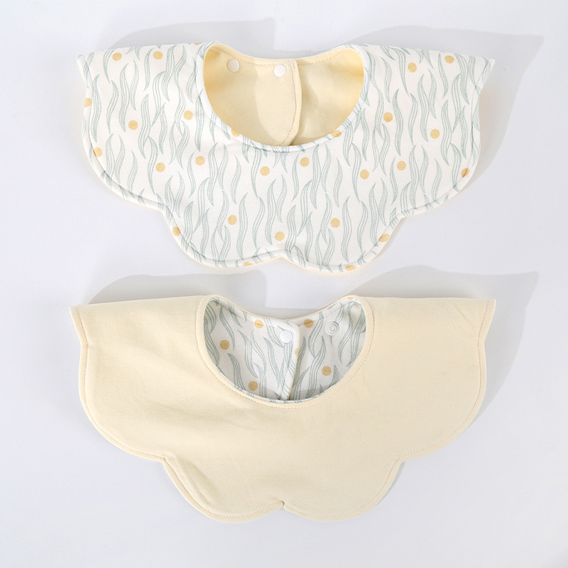 Knitted Waterproof Petal Bib