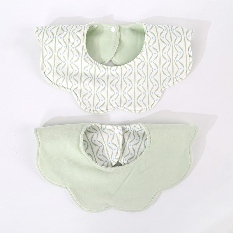 Knitted Waterproof Petal Bib