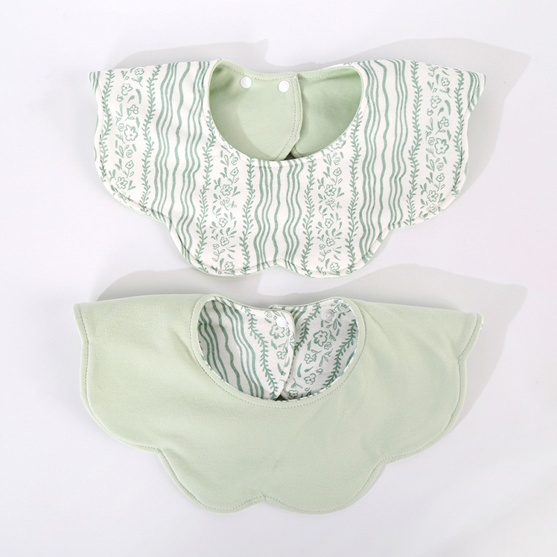 Knitted Waterproof Petal Bib