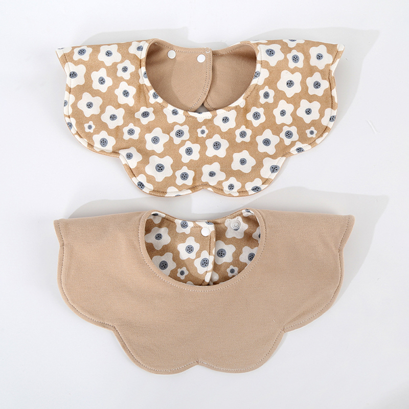 Knitted Waterproof Petal Bib